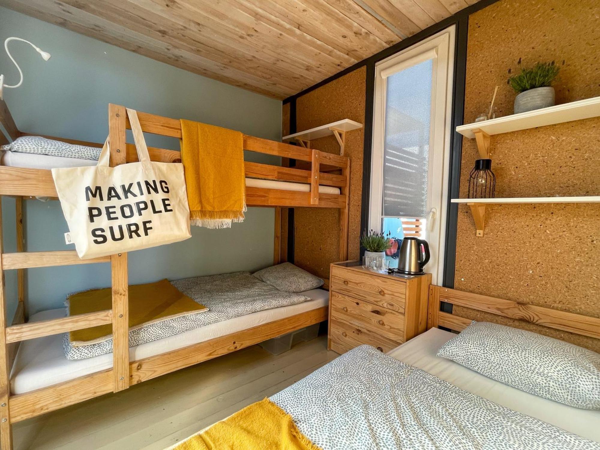 Władysławowo Pokoje Surf People 호스텔 외부 사진