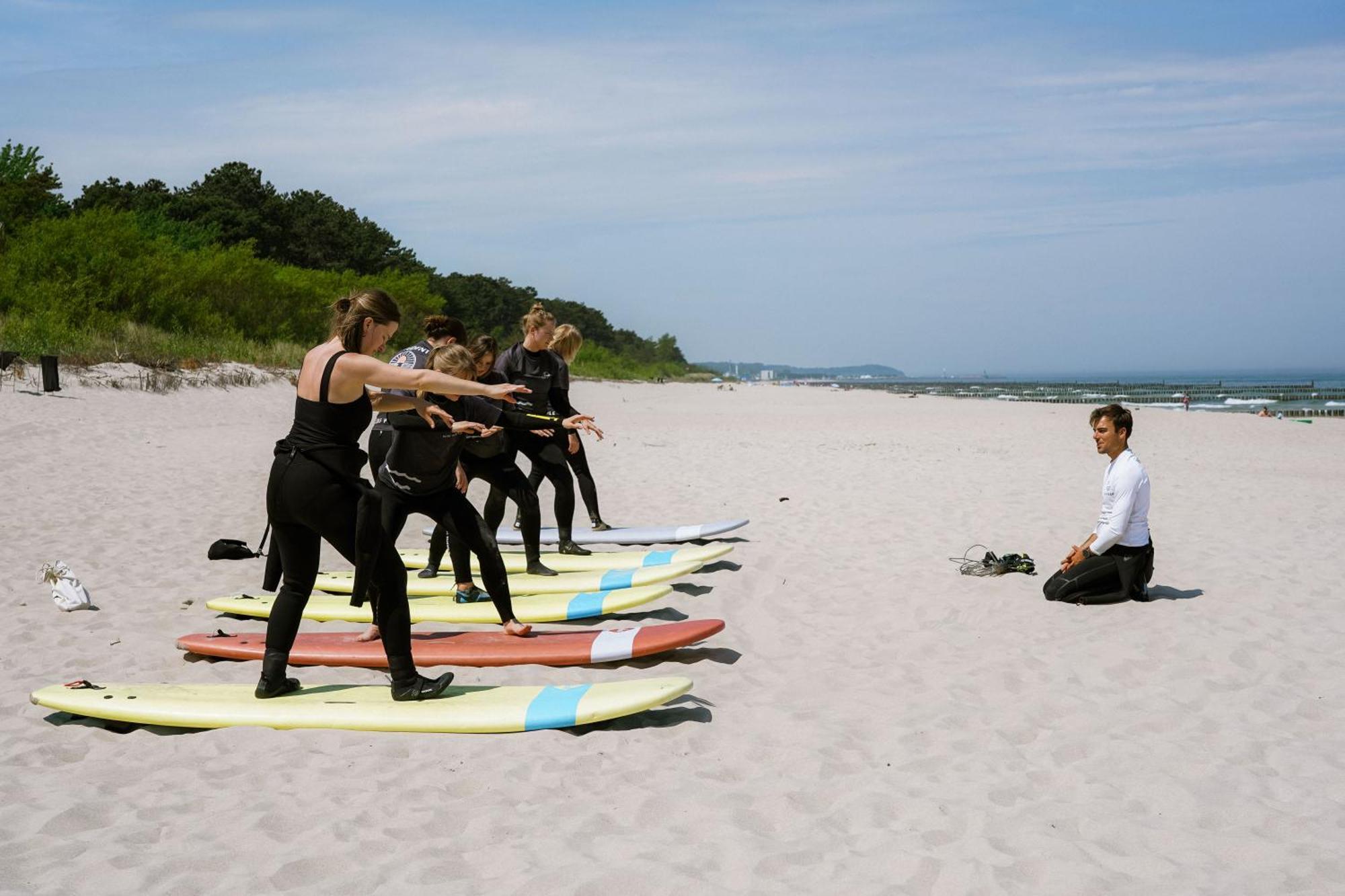 Władysławowo Pokoje Surf People 호스텔 외부 사진
